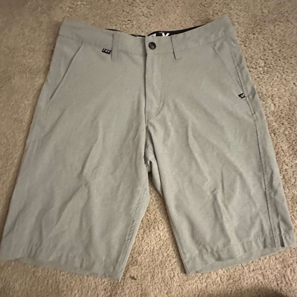 Mens Fox Gray Flat Front Shorts Lightweight Casual Wear Size 30
